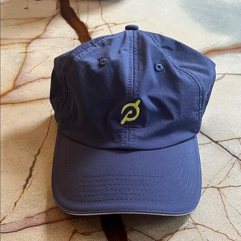 🧢Peloton Navy Running Hat — Like New🧢